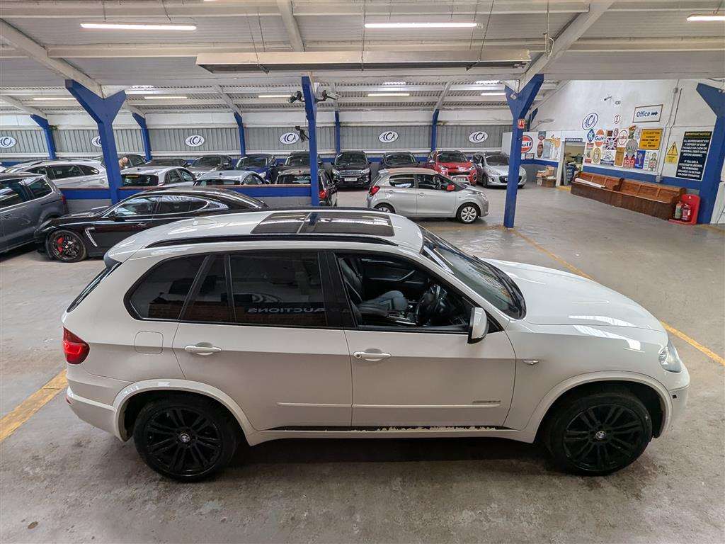 <p>2012 BMW X5 XDRIVE30D M SPORT AUTO</p>