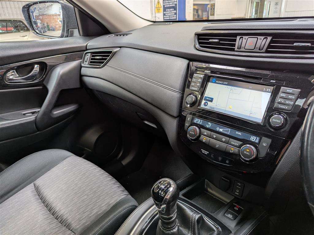 <p>2018 NISSAN X-TRAIL N-CONNECTA DCI</p>