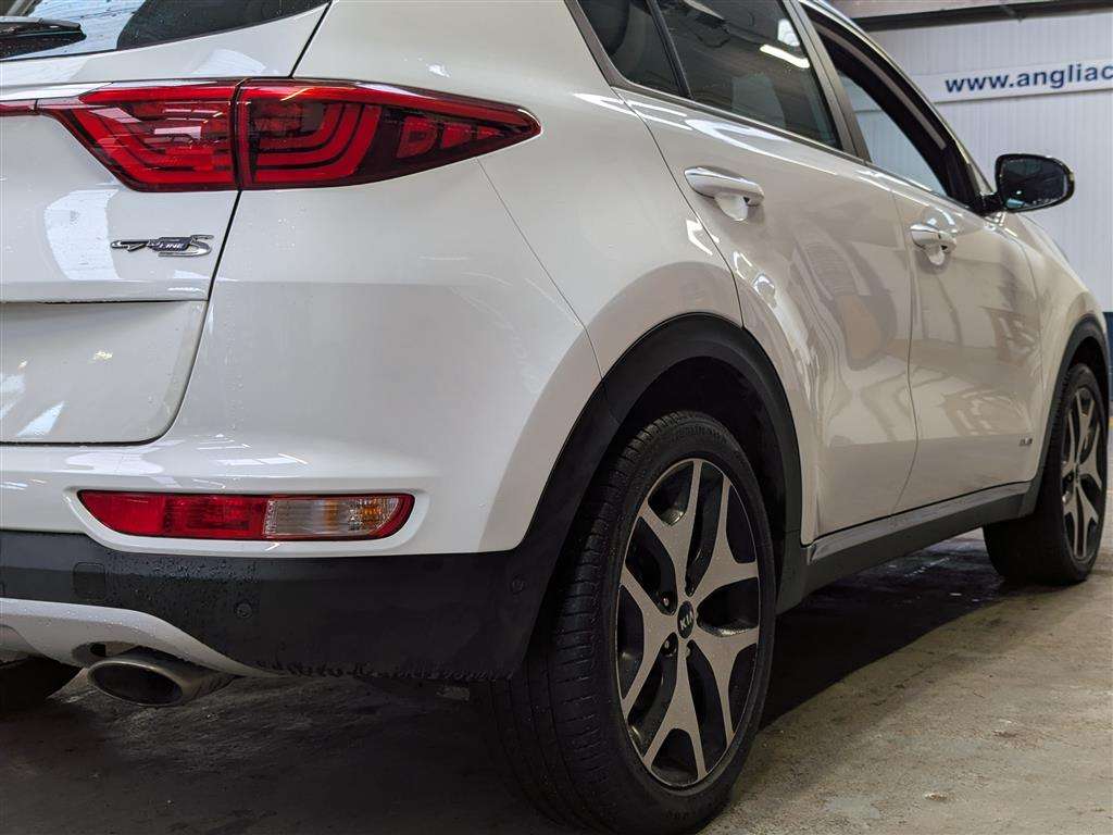 <p>2017 KIA SPORTAGE GT-LINE S S-A</p>