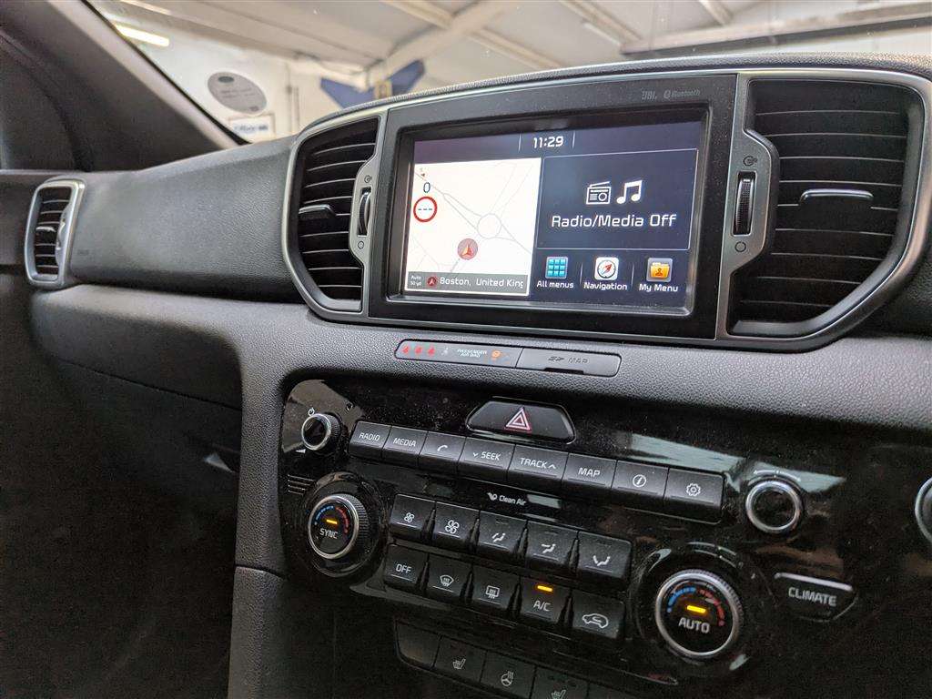 <p>2017 KIA SPORTAGE GT-LINE S S-A</p>
