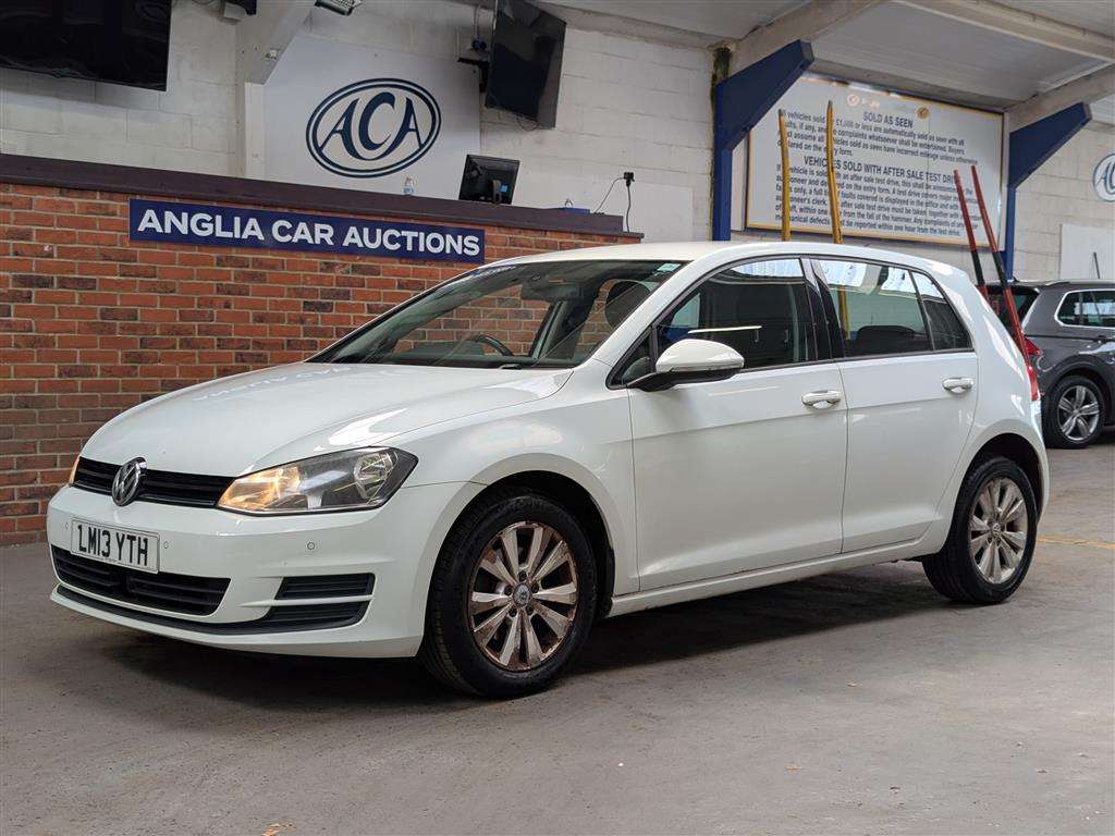 <p>2013 VOLKSWAGEN GOLF SE BLUEMOTION TECH T</p>