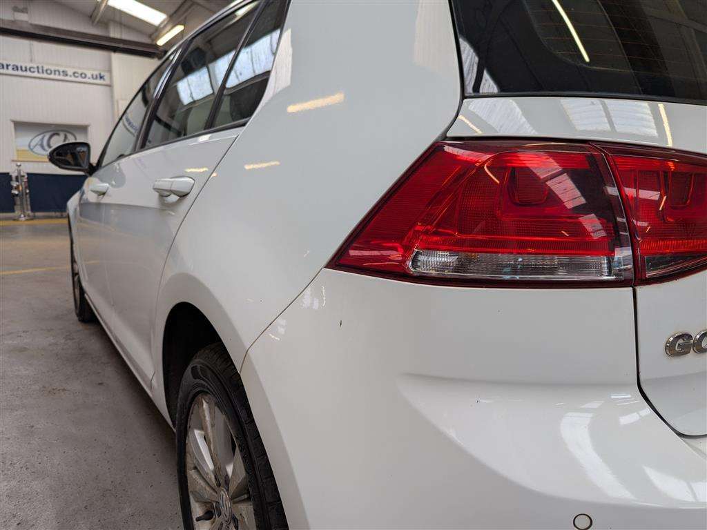 <p>2013 VOLKSWAGEN GOLF SE BLUEMOTION TECH T</p>