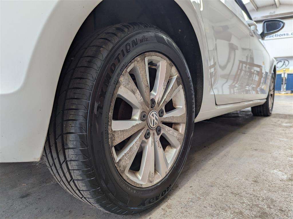 <p>2013 VOLKSWAGEN GOLF SE BLUEMOTION TECH T</p>