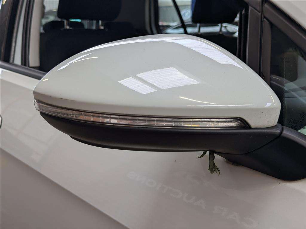 <p>2013 VOLKSWAGEN GOLF SE BLUEMOTION TECH T</p>