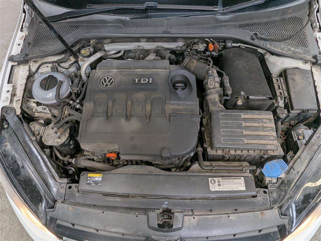 <p>2013 VOLKSWAGEN GOLF SE BLUEMOTION TECH T</p>