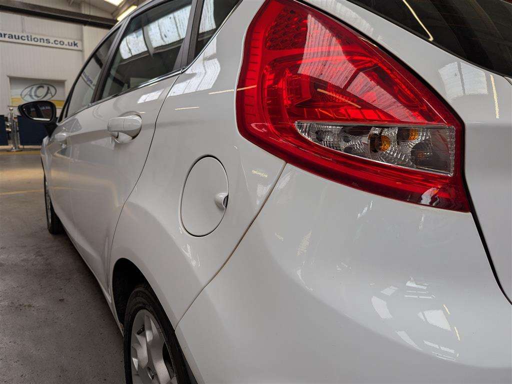 <p>2012 FORD FIESTA ZETEC</p>