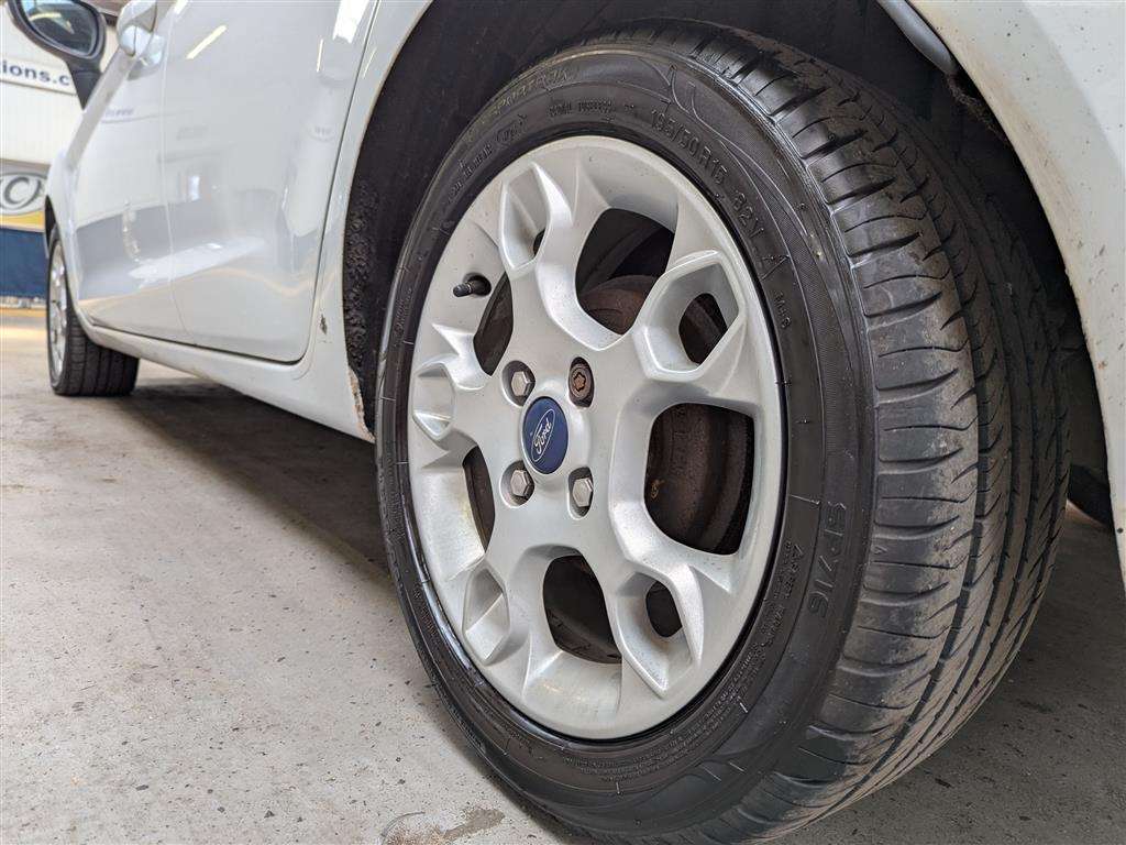 <p>2012 FORD FIESTA ZETEC</p>