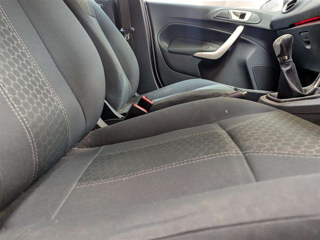 <p>2012 FORD FIESTA ZETEC</p>