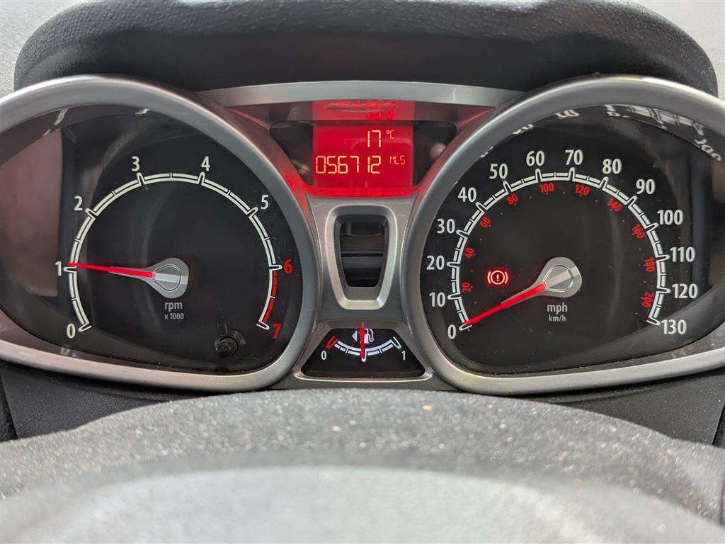 <p>2012 FORD FIESTA ZETEC</p>