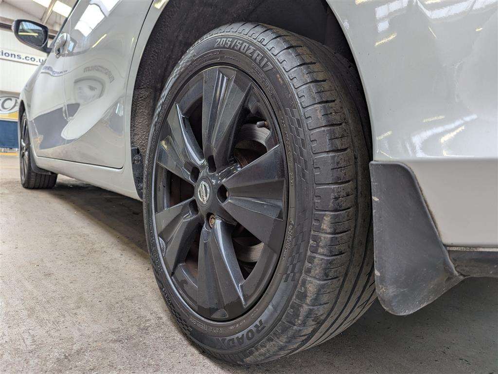 <p>2016 NISSAN PULSAR N-TEC DCI</p>