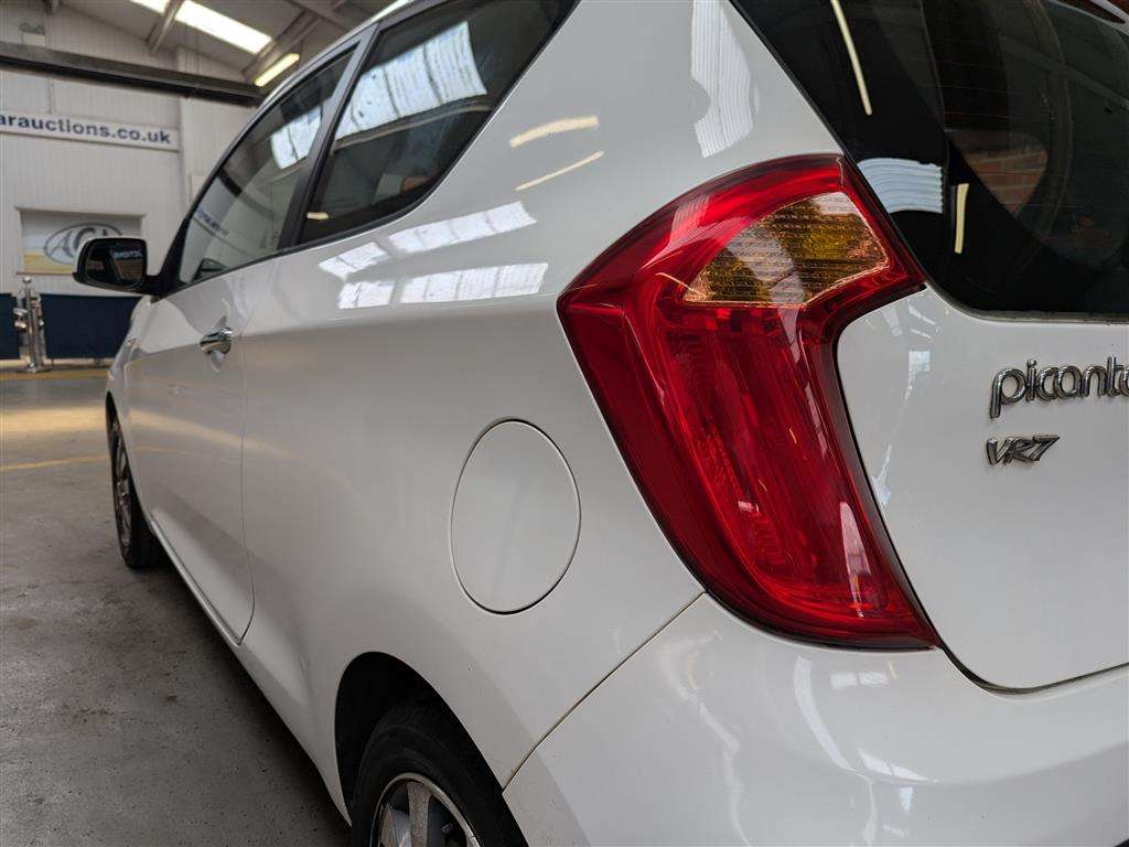 <p>2014 KIA PICANTO VR7</p>