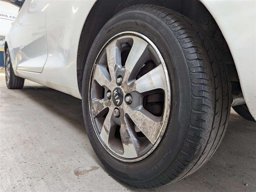 <p>2014 KIA PICANTO VR7</p>