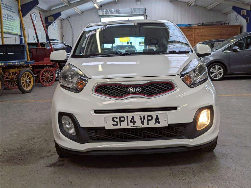 <p>2014 KIA PICANTO VR7</p>
