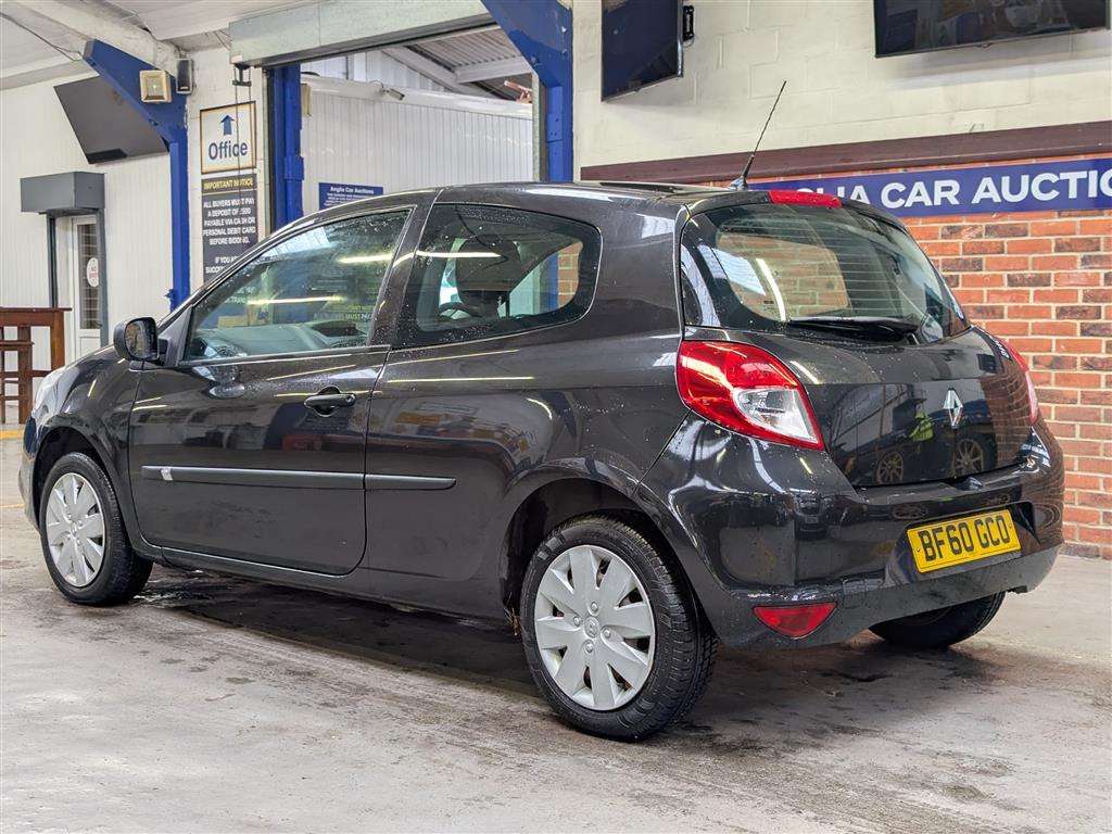 <p>2010 RENAULT CLIO EXTREME</p>
