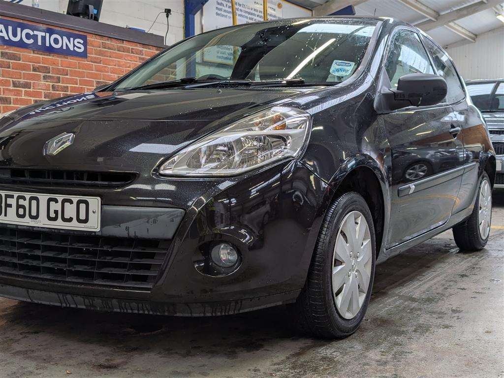 <p>2010 RENAULT CLIO EXTREME</p>