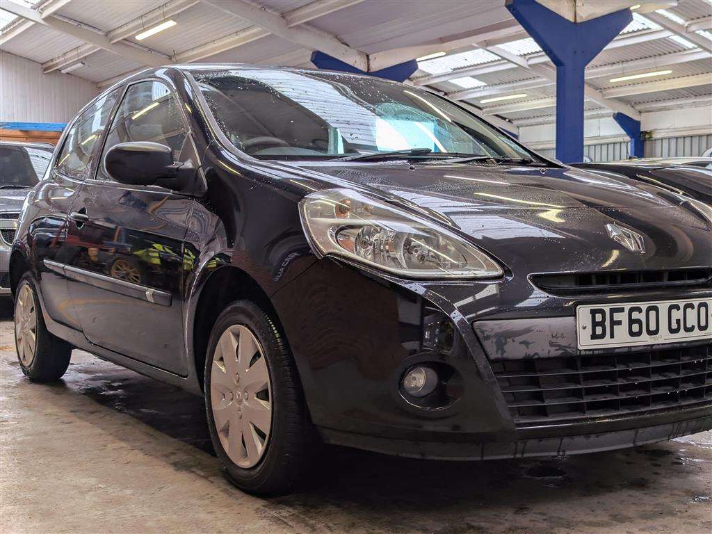 <p>2010 RENAULT CLIO EXTREME</p>