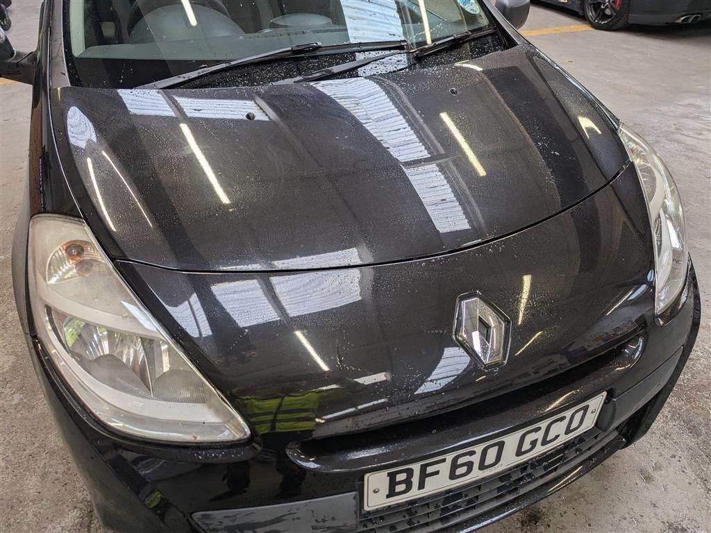 <p>2010 RENAULT CLIO EXTREME</p>