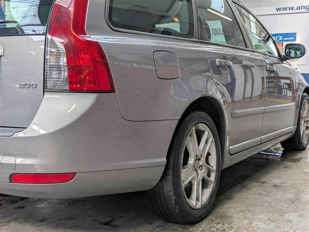 <p>2008 VOLVO V50 SE D</p>