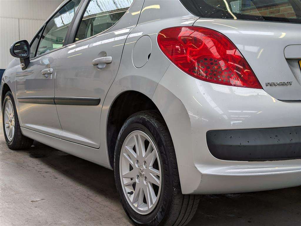 <p>2007 PEUGEOT 207 S</p>