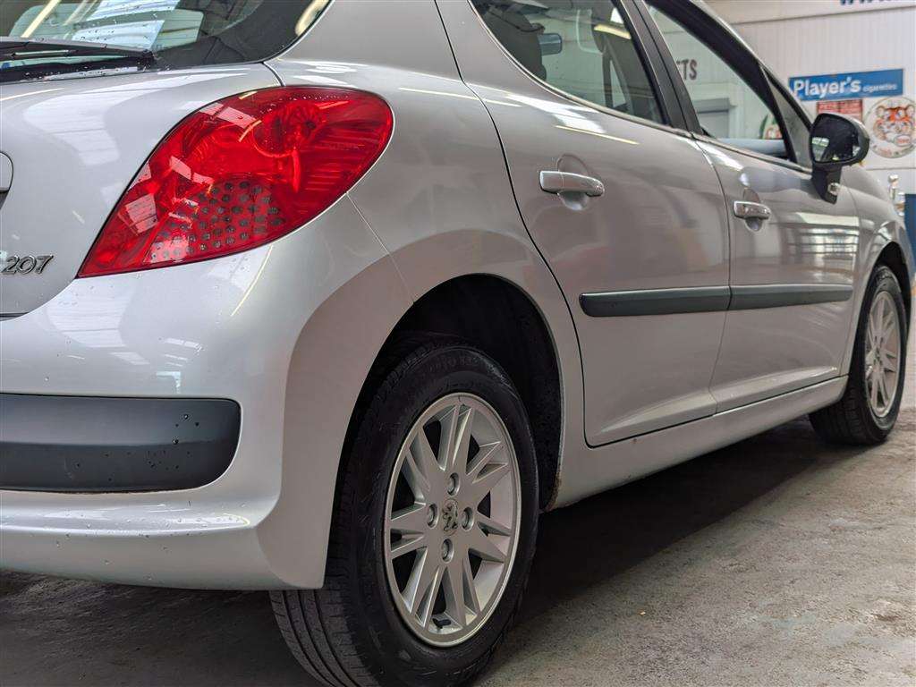 <p>2007 PEUGEOT 207 S</p>