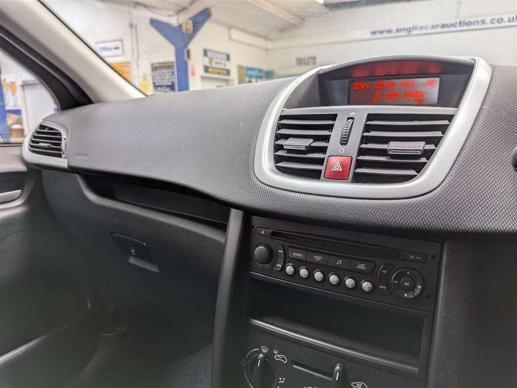 <p>2007 PEUGEOT 207 S</p>