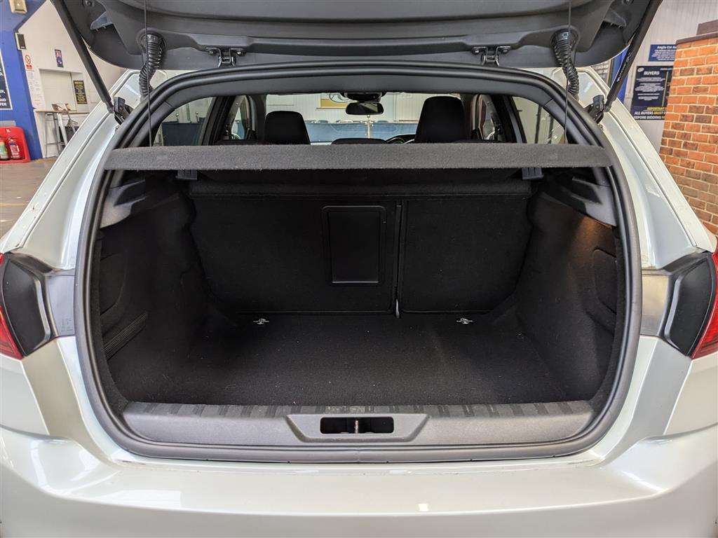 <p>2016 PEUGEOT 308 GT LINE HDI BLUE S/S</p>