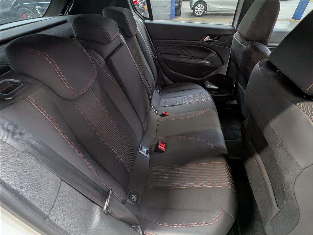 <p>2016 PEUGEOT 308 GT LINE HDI BLUE S/S</p>