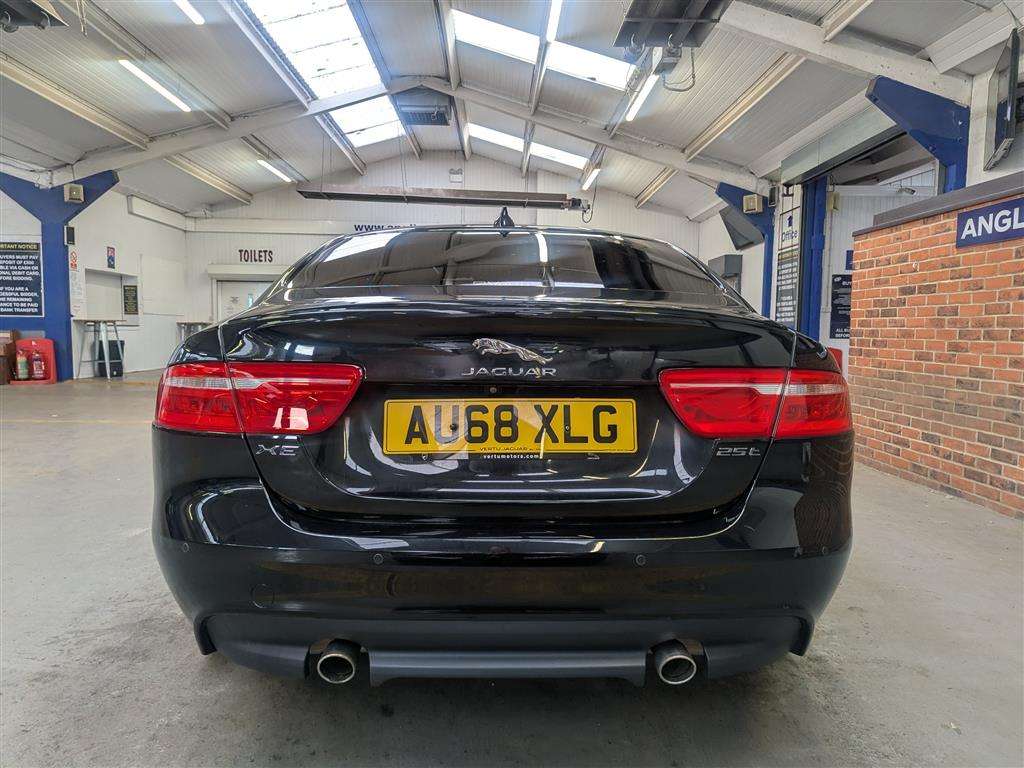 <p>2018 JAGUAR XE LANDMARK AUTO</p>