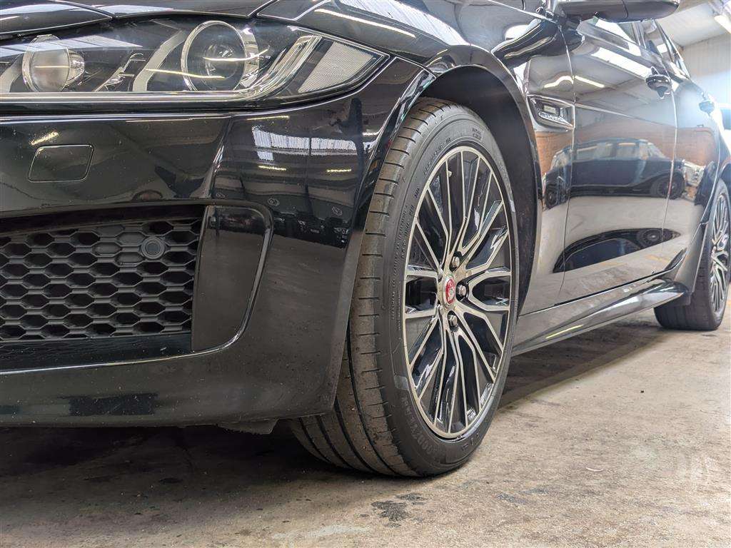 <p>2018 JAGUAR XE LANDMARK AUTO</p>
