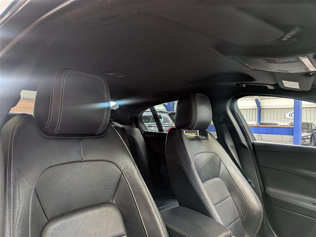 <p>2018 JAGUAR XE LANDMARK AUTO</p>