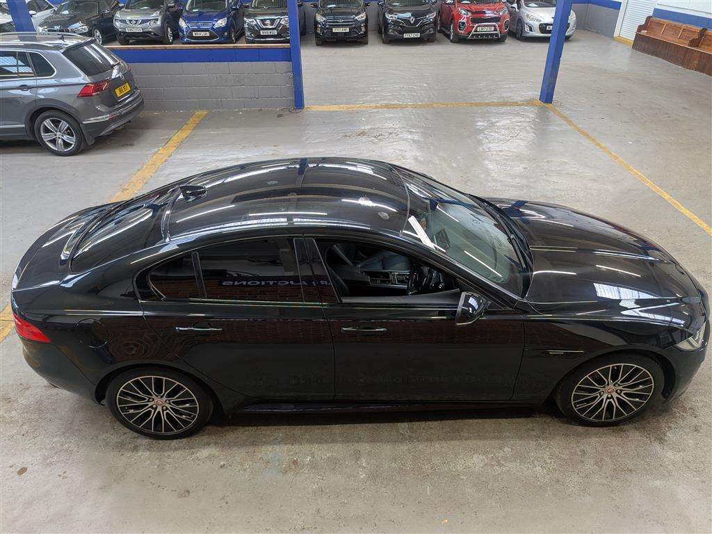 <p>2018 JAGUAR XE LANDMARK AUTO</p>