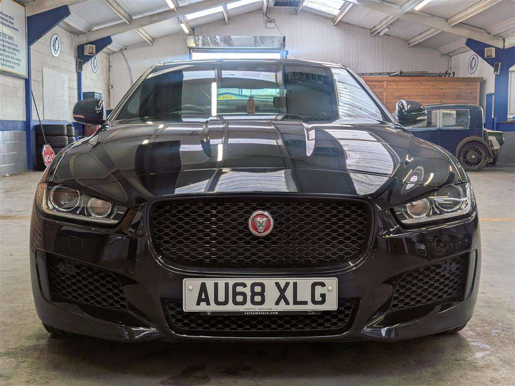 <p>2018 JAGUAR XE LANDMARK AUTO</p>