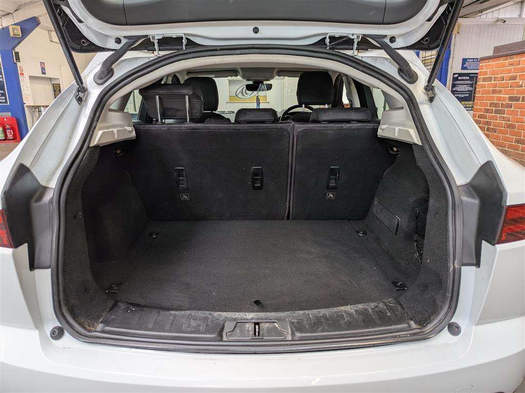 <p>2018 JAGUAR E-PACE S D AWD AUTO</p>