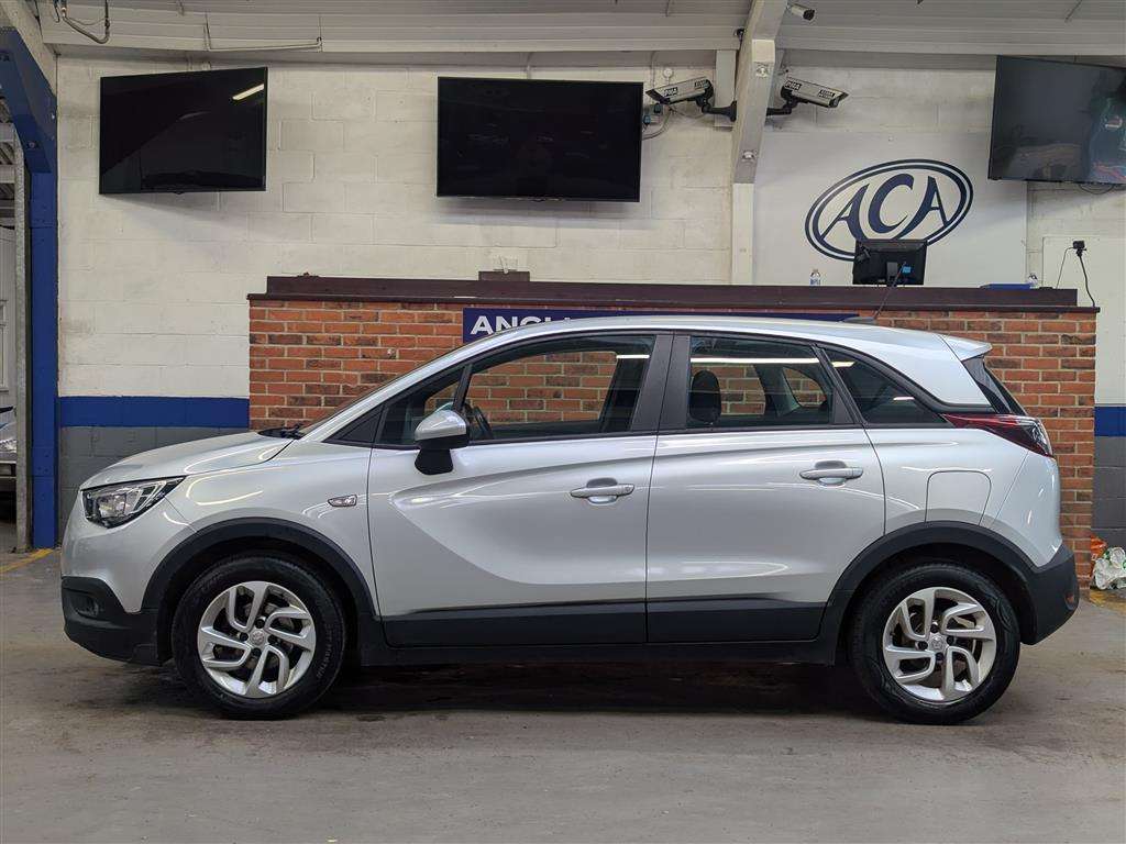 <p>2019 VAUXHALL CROSSLAND X SE</p>