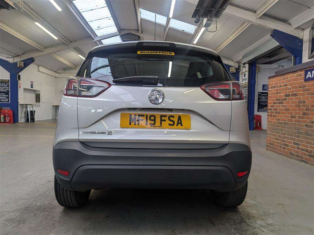 <p>2019 VAUXHALL CROSSLAND X SE</p>