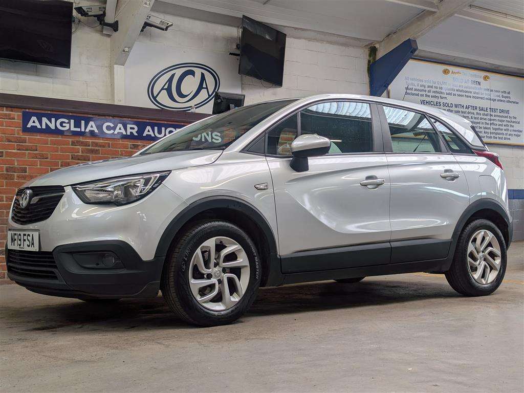 <p>2019 VAUXHALL CROSSLAND X SE</p>