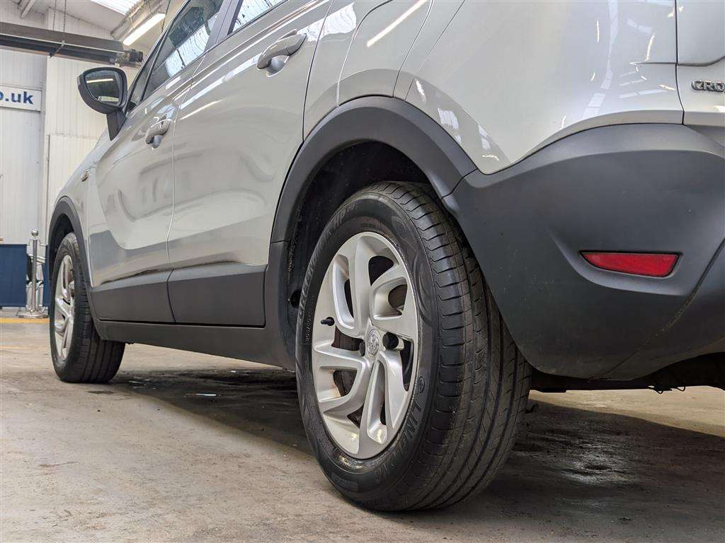 <p>2019 VAUXHALL CROSSLAND X SE</p>