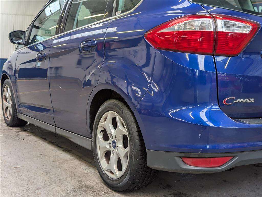 <p>2014 FORD C-MAX ZETEC</p>