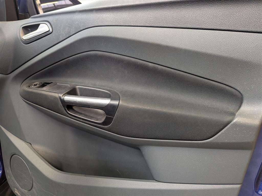 <p>2014 FORD C-MAX ZETEC</p>