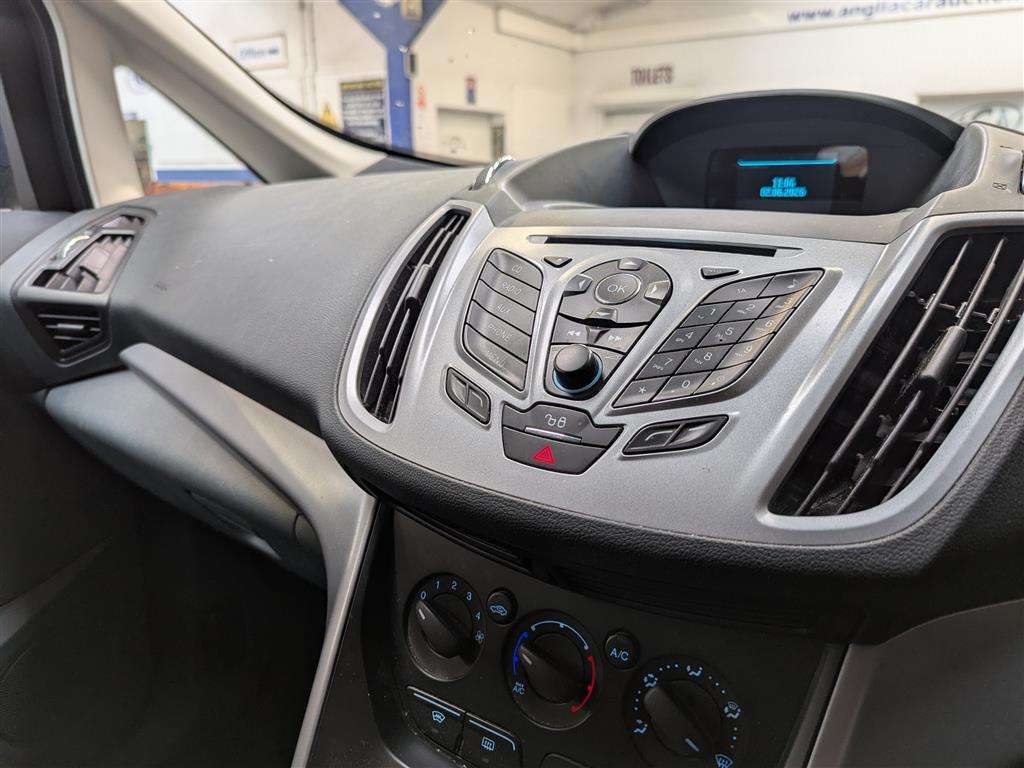 <p>2014 FORD C-MAX ZETEC</p>