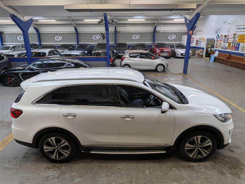 <p>2018 KIA SORENTO GT-LINE CRDI ISG</p>