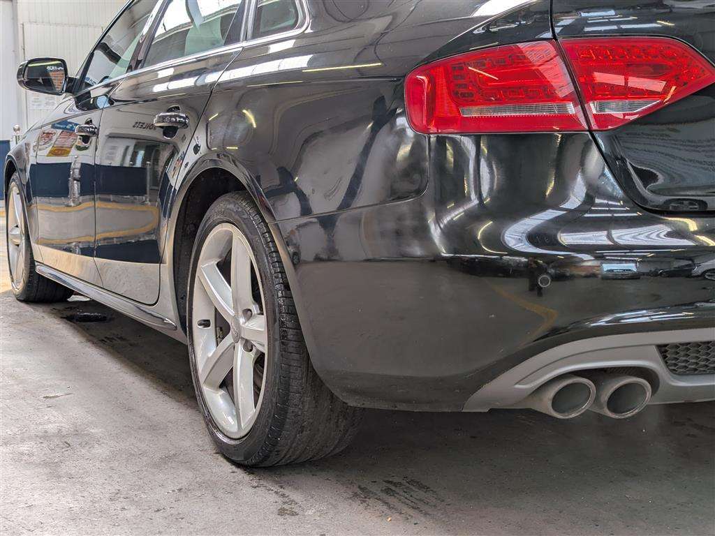<p>2011 AUDI A4 S LINE TDI 170</p>