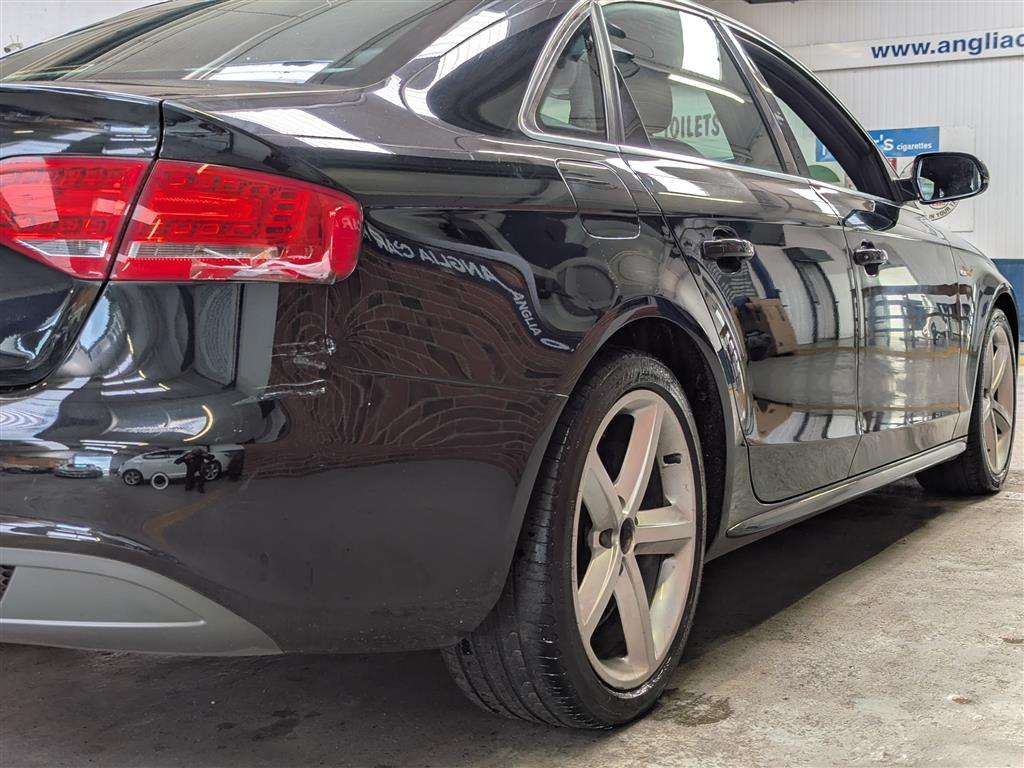 <p>2011 AUDI A4 S LINE TDI 170</p>