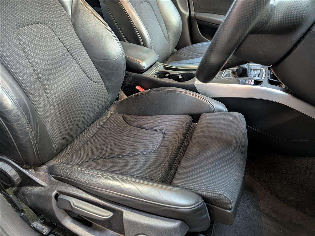 <p>2011 AUDI A4 S LINE TDI 170</p>