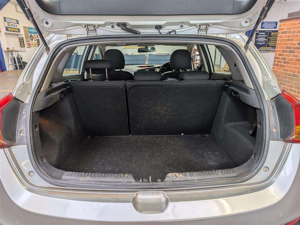 <p>2013 KIA CEED 2 ECODYNAMICS CRDI</p>