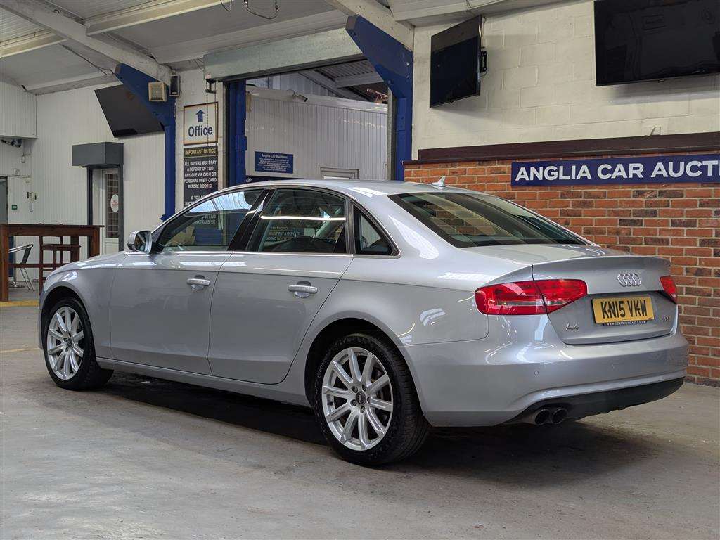 <p>2015 AUDI A4 SE TECHNIK TFSI CVT</p>