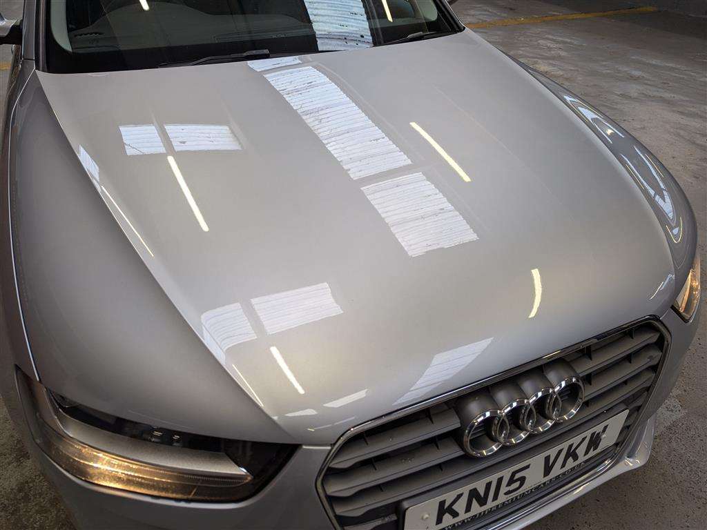 <p>2015 AUDI A4 SE TECHNIK TFSI CVT</p>