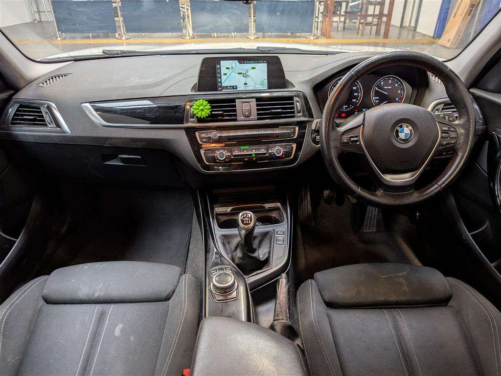 <p>2018 BMW 116D SPORT</p>