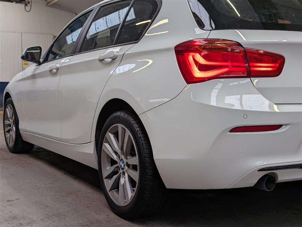 <p>2018 BMW 116D SPORT</p>
