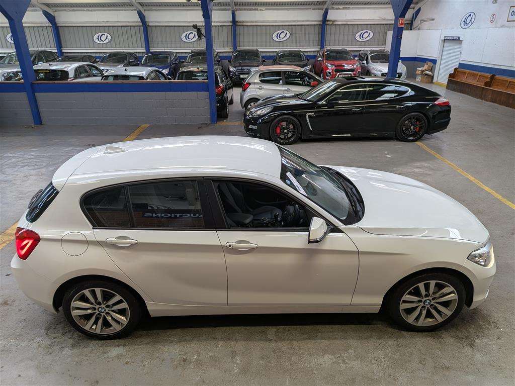<p>2018 BMW 116D SPORT</p>